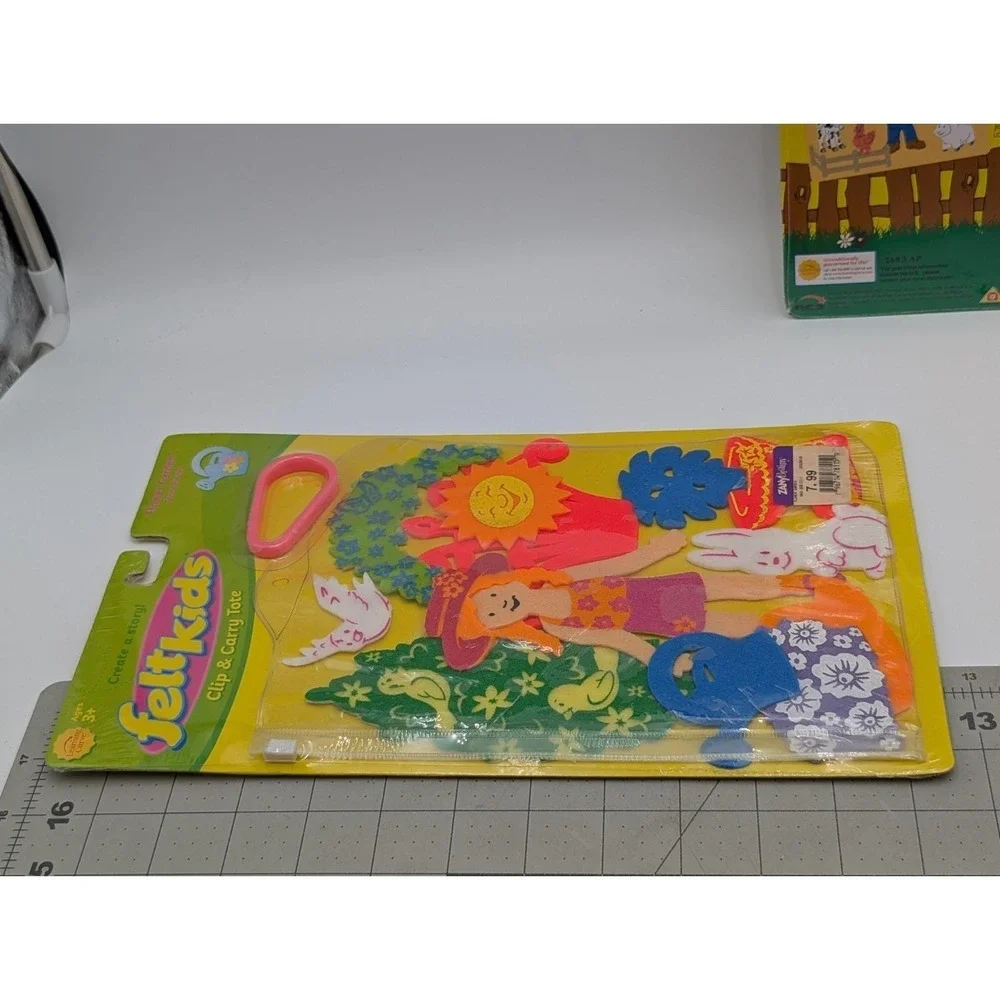 Felt Kids John‎ Deere Garden Clip Carry Tote Lot of 2 Sealed 2002 2003